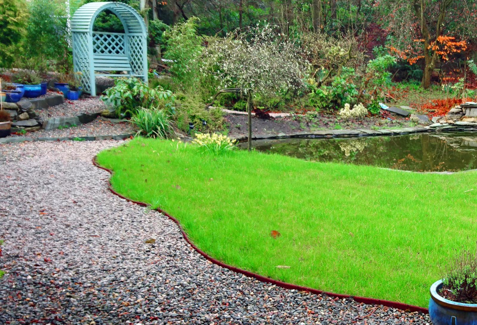Pack of 20 FLEXI BORDER RUBBER LAWN EDGE GARDEN BORDER GRASS EDGING